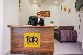 Fabhotel Crystal Inn
