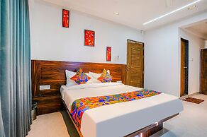Fabhotel Crystal Inn