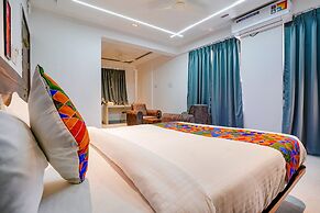 Fabhotel Crystal Inn