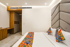 FabHotel Royale 116- Nr. Supertech Medicare Polyclinic Noida