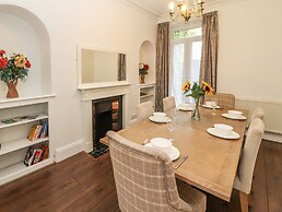 7 Lonsdale Terrace