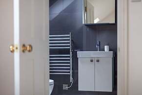 5 Bed Apartment in Clapham