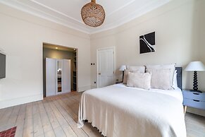 5 Bed Apartment in Clapham