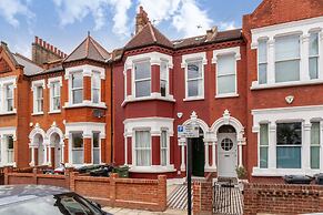 5 Bed Apartment in Clapham