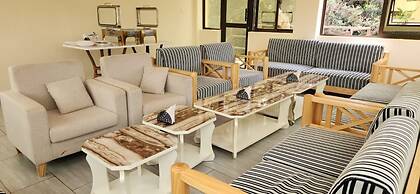 Lagoon Resort & Spa