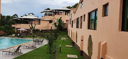 Lagoon Resort & Spa
