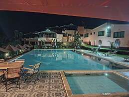Lagoon Resort & Spa