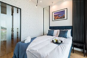 Q18 ApartHotel