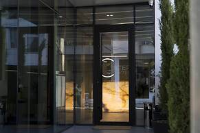 Center Hotel