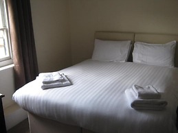 Rose & Crown Hotel