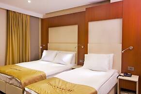 THE COACH HOTEL