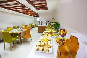THE COACH HOTEL