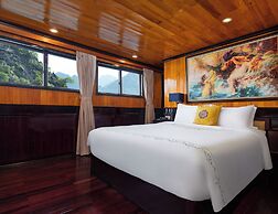 Hera Classic Boutique Cruises