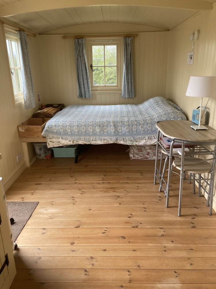 Oxton Hill Hideaway