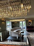 The Q Hotel