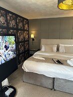 The Q Hotel