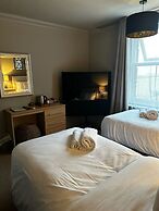 The Q Hotel