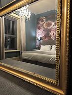 The Q Hotel