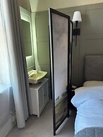 The Q Hotel