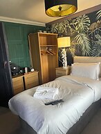 The Q Hotel