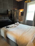 The Q Hotel