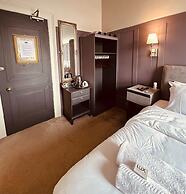 The Q Hotel