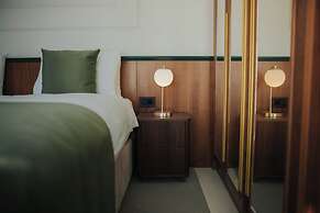 Hotel Diplomat