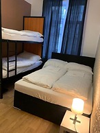 Helen Hostel u Náměstí Míru