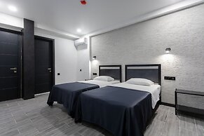 Hotel West Way