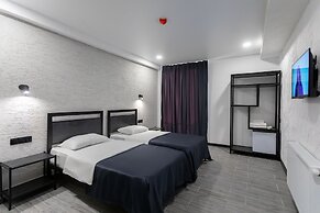 Hotel West Way