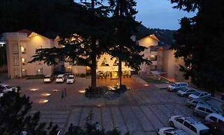 Hotel Arif Castle
