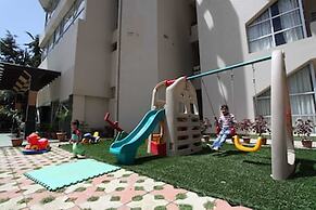 Hotel Arif Castle