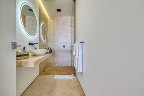 Maxwell Collection Romantic Zone