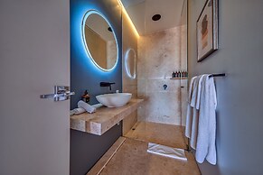 Maxwell Collection Romantic Zone