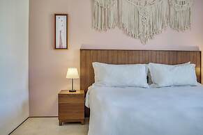 Maxwell Collection Romantic Zone
