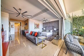 Maxwell Collection Romantic Zone