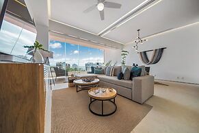 Maxwell Collection Romantic Zone