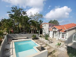 The cloud room At Csompo Silver Manor