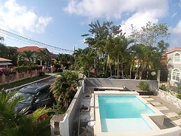 The cloud room At Csompo Silver Manor