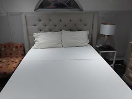 The cloud room At Csompo Silver Manor