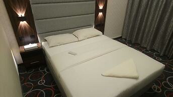 MELODY QUEEN HOTEL BY AURA
