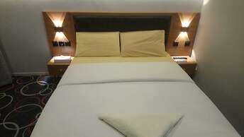 MELODY QUEEN HOTEL BY AURA