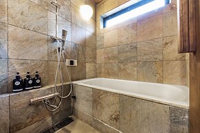 Shiki Homes HIGOYA