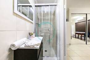 ZEN FORESHORE - 2 Bedroom Apt with Pool