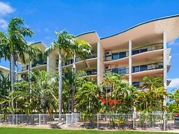 ZEN FORESHORE - 2 Bedroom Apt with Pool