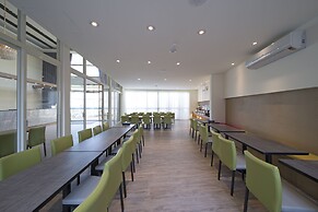 Ruyi Inn