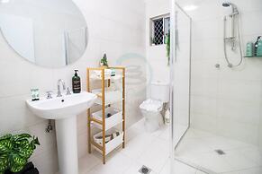 ZEN GARDEN - 2 BR Cozy Modern Design Apt