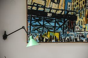 Artistic 2BD Apt w Balcony on Montefiore