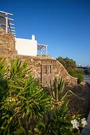 Nur Mykonian Suites