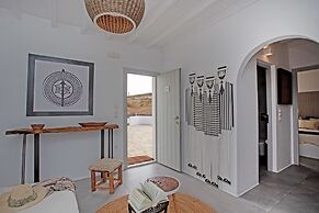 Nur Mykonian Suites